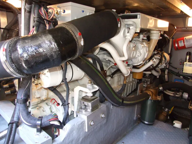 Slide: The Image of Sea Ray 400 Sedan Bridge 2001 - 65