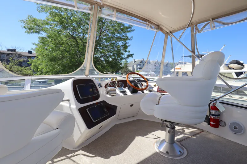 Slide: The Image of Sea Ray 400 Sedan Bridge 2001 - 9