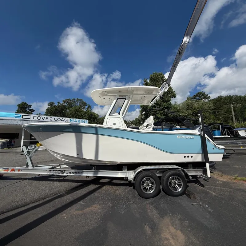 Slide: The Image of Sea Fox 228 Commander 2026 - 13