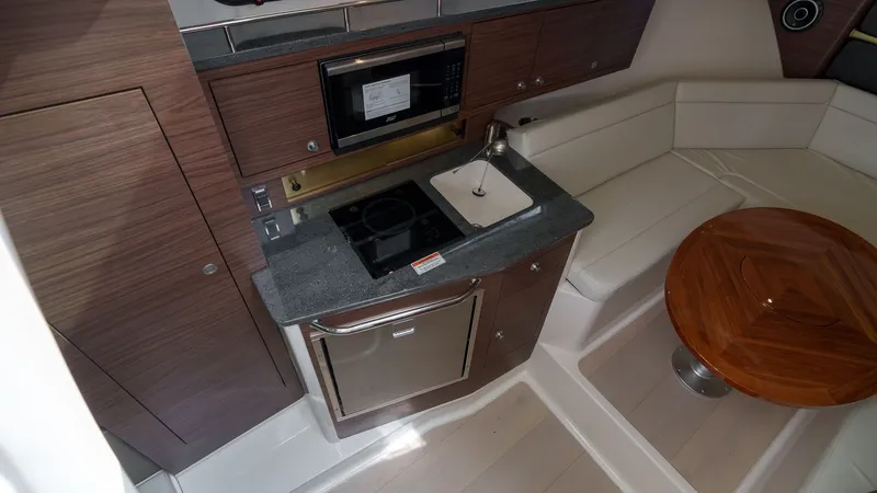 Slide: The Image of Boston Whaler 325 Conquest 2026 - 15