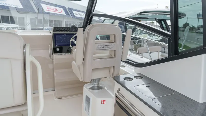 Slide: The Image of Boston Whaler 325 Conquest 2026 - 39