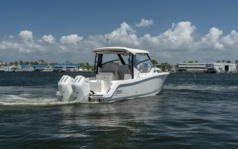 Slide: The Image of Boston Whaler 325 Conquest 2026 - 4