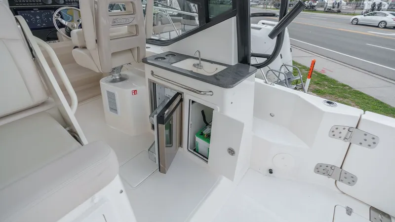 Slide: The Image of Boston Whaler 325 Conquest 2026 - 49