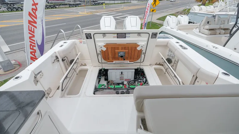 Slide: The Image of Boston Whaler 325 Conquest 2026 - 57