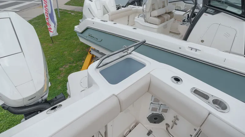 Slide: The Image of Boston Whaler 325 Conquest 2026 - 59