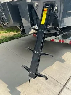 Slide: The Image of 2023 Solara S-250 DC trailer stabilizer leg on concrete surface. - 12