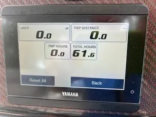 Slide: The Image of Yamaha display showing trip data: 0.0 used, 0.0 distance, 61.6 total hours. Solara S-250 DC 2023. - 26