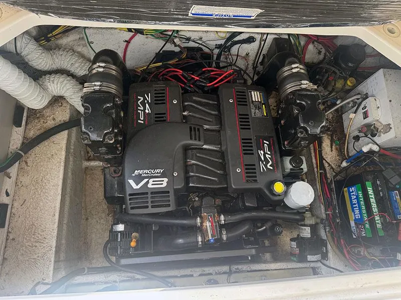 Slide: The Image of Engine compartment of a 2001 Bayliner 2855 Ciera with a Mercury V8 engine. - 18