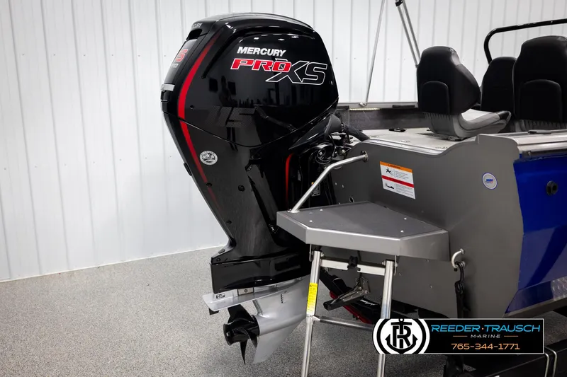 Slide: The Image of 2022 Crestliner 1850 FISHHAWK with Mercury Pro XS outboard motor in showroom. - 44
