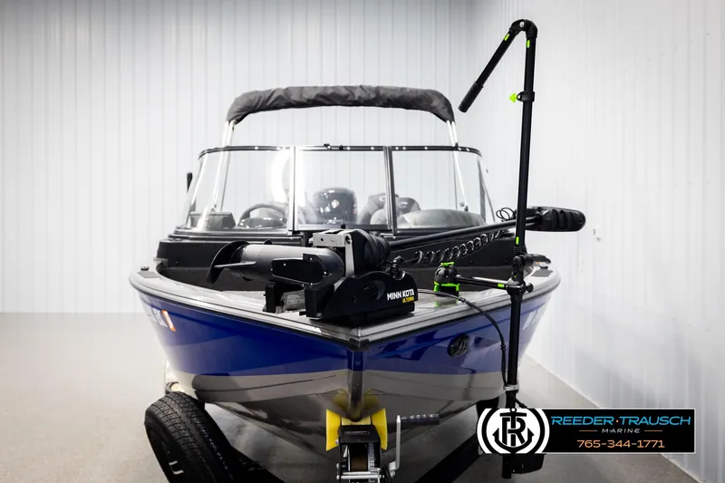 Slide: The Image of 2022 Crestliner 1850 FISHHAWK boat with Minn Kota trolling motor in showroom. - 7