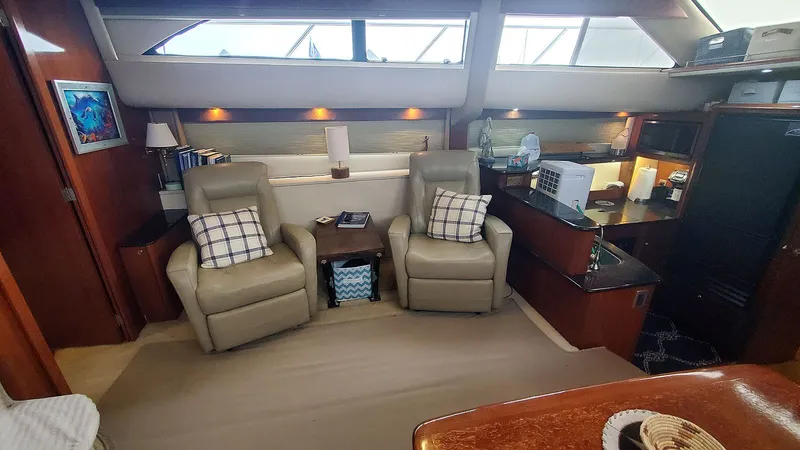 Slide: The Image of Salon Port - 10