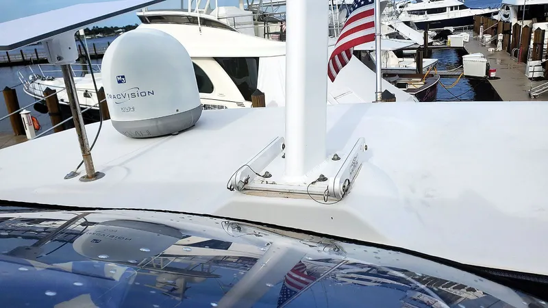 Slide: The Image of Hinged Mast - 64