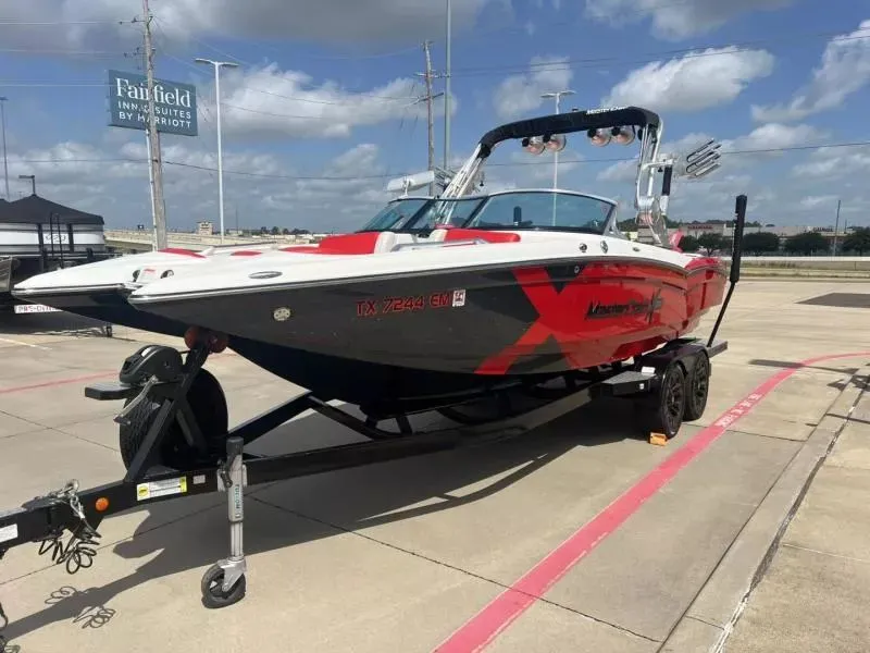 Slide: The Image of MasterCraft X-Star 2016 - 1