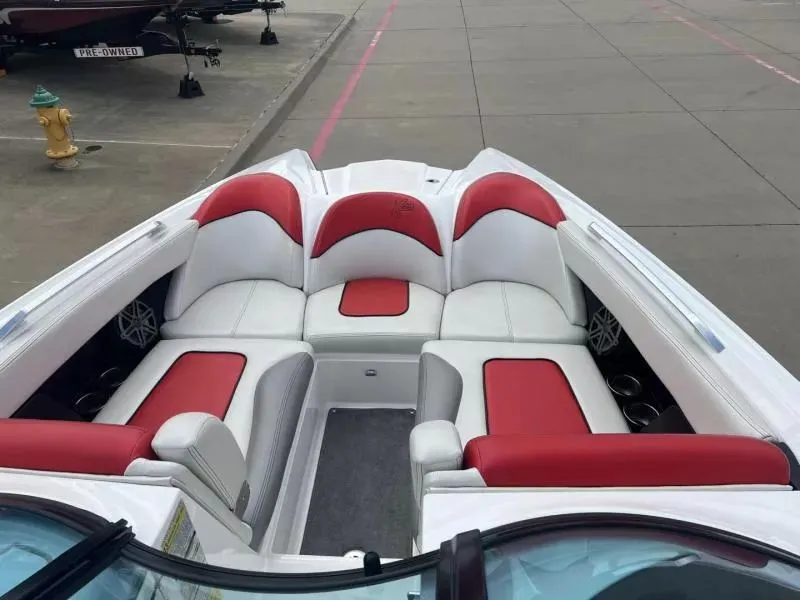 Slide: The Image of MasterCraft X-Star 2016 - 10