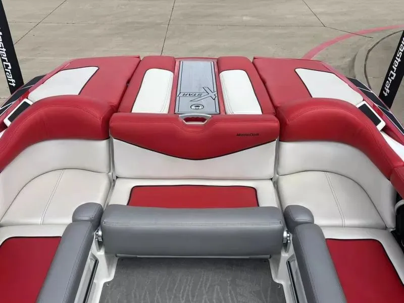 Slide: The Image of MasterCraft X-Star 2016 - 12