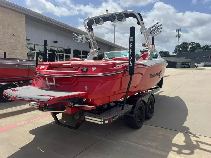 Slide: The Image of MasterCraft X-Star 2016 - 5