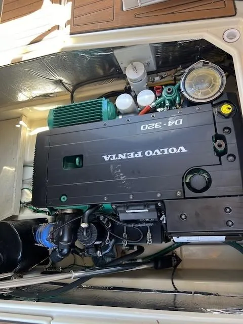 Slide: The Image of Volvo Penta engine in 2022 Ranger Tugs R-29 S boat, showcasing D4-320 model. - 15