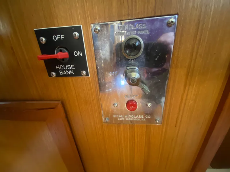 Slide: The Image of Control panel on 1982 C & L Sea Ranger boat with windlass switch and reset button. - 61