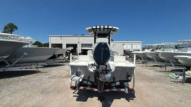 Slide: The Image of Sea Pro 230 Bay 2025 - 5