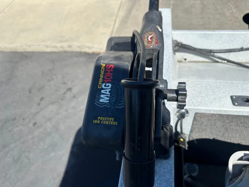 Slide: The Image of Cannon MAG 10HS downrigger on 2008 Jetcraft 1925 Adventurer boat. - 30