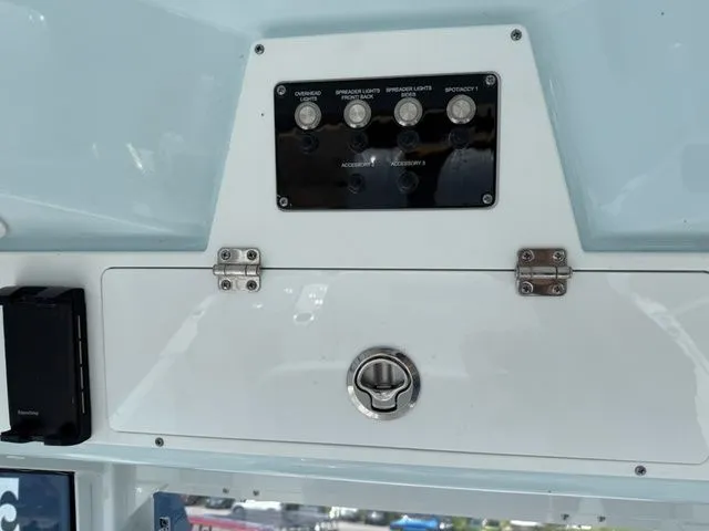 Slide: The Image of Sea Fox 268 Commander 2026 - 12