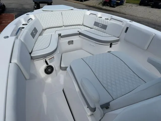 Slide: The Image of Sea Fox 268 Commander 2026 - 18