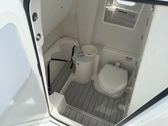 Slide: The Image of Sea Fox 268 Commander 2026 - 24