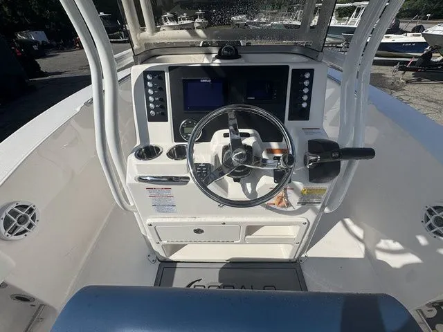 Slide: The Image of Robalo R202EX 2023 - 5