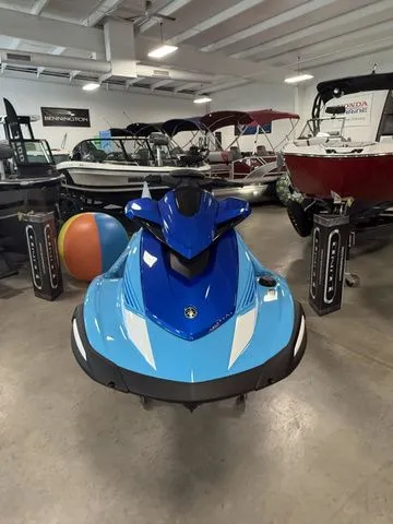 Slide: The Image of Yamaha VXDELUXE 2025 - 4