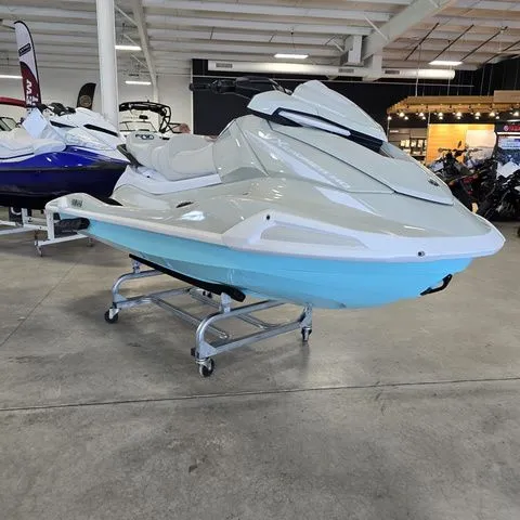 Slide: The Image of Yamaha VXCRUISRHO 2025 - 3