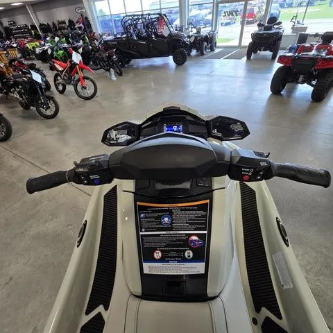 Slide: The Image of Yamaha VXCRUISRHO 2025 - 5