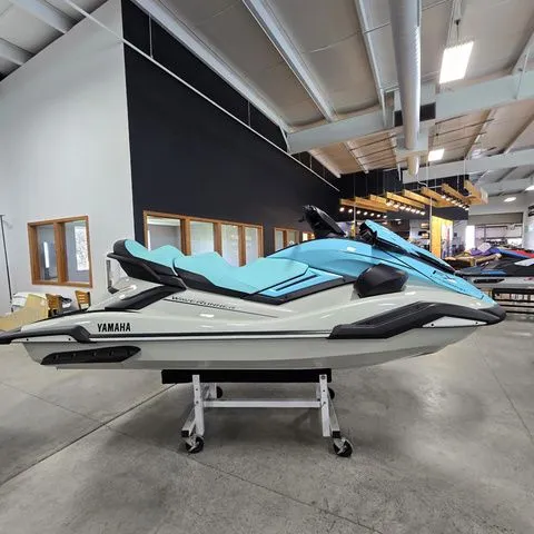 Slide: The Image of Yamaha FXCRUISEHO 2025 - 3