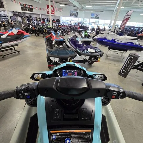 Slide: The Image of Yamaha FXCRUISEHO 2025 - 5