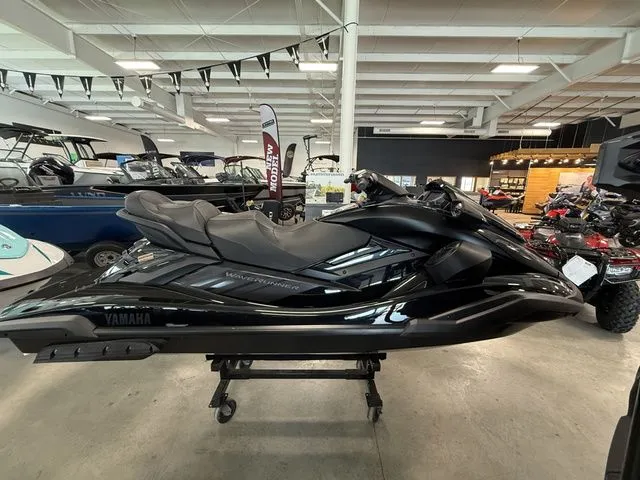 Slide: The Image of Yamaha FXCRUISVHO 2025 - 4