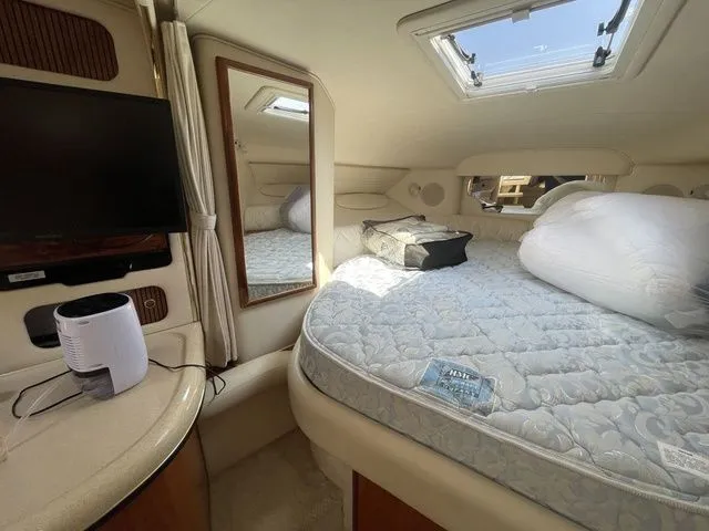 Slide: The Image of Sea Ray 340 Sundancer 2001 - 16