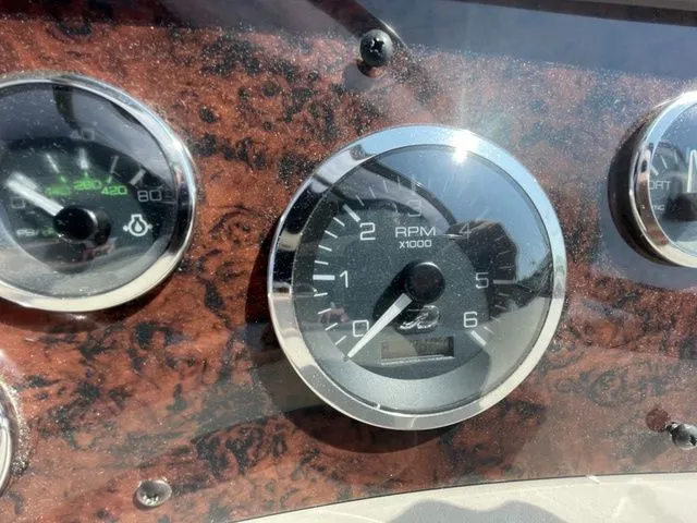 Slide: The Image of Sea Ray 340 Sundancer 2001 - 18