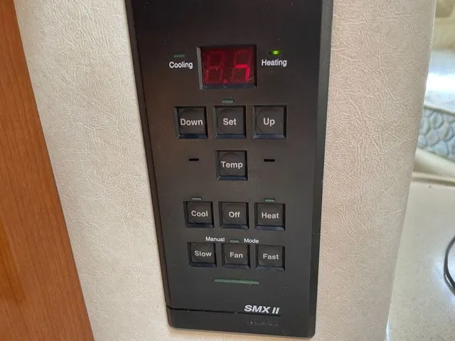 Slide: The Image of Sea Ray 340 Sundancer 2001 - 20