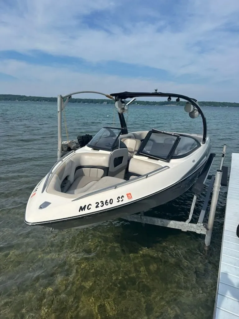 Slide: The Image of Malibu Wakesetter 23 LSV 2004 - 0