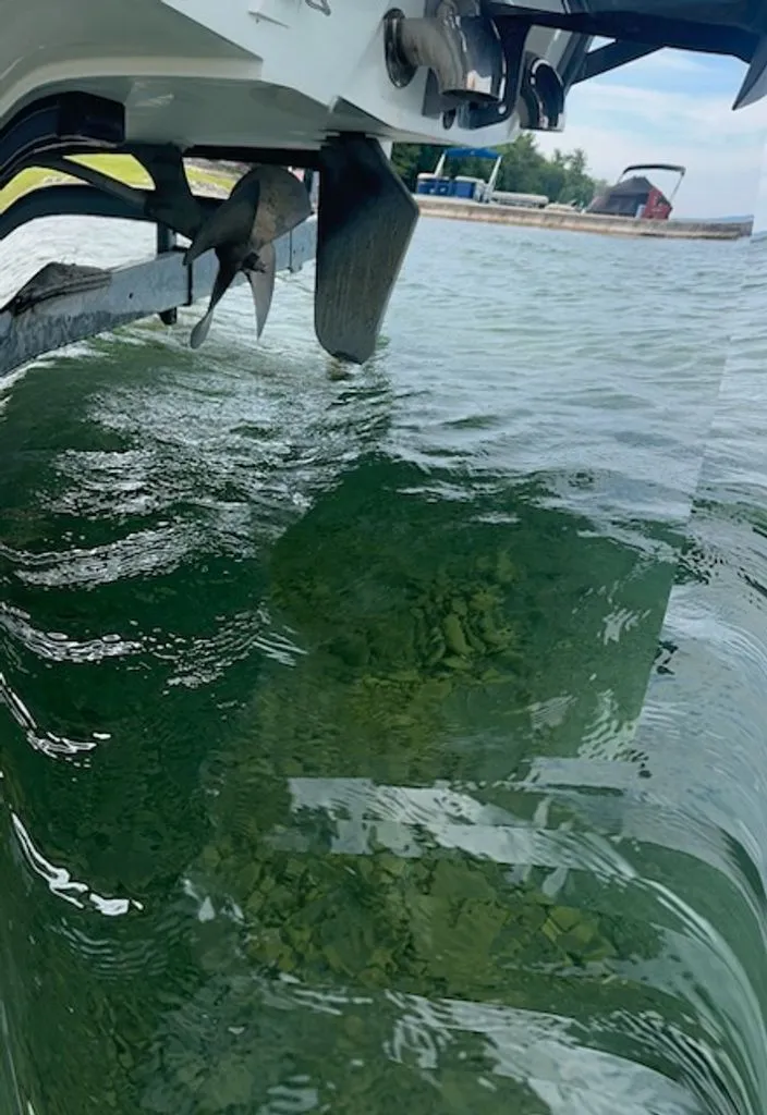 Slide: The Image of Malibu Wakesetter 23 LSV 2004 - 14