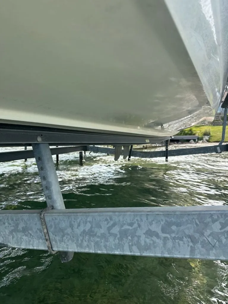 Slide: The Image of Malibu Wakesetter 23 LSV 2004 - 19