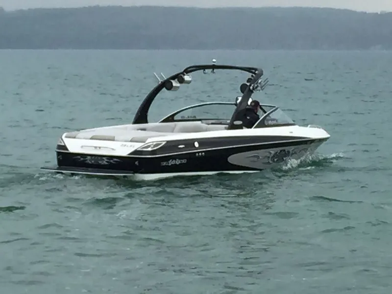 Slide: The Image of Malibu Wakesetter 23 LSV 2004 - 22