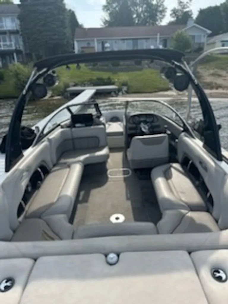Slide: The Image of Malibu Wakesetter 23 LSV 2004 - 27