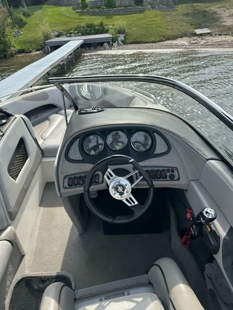 Slide: The Image of Malibu Wakesetter 23 LSV 2004 - 6