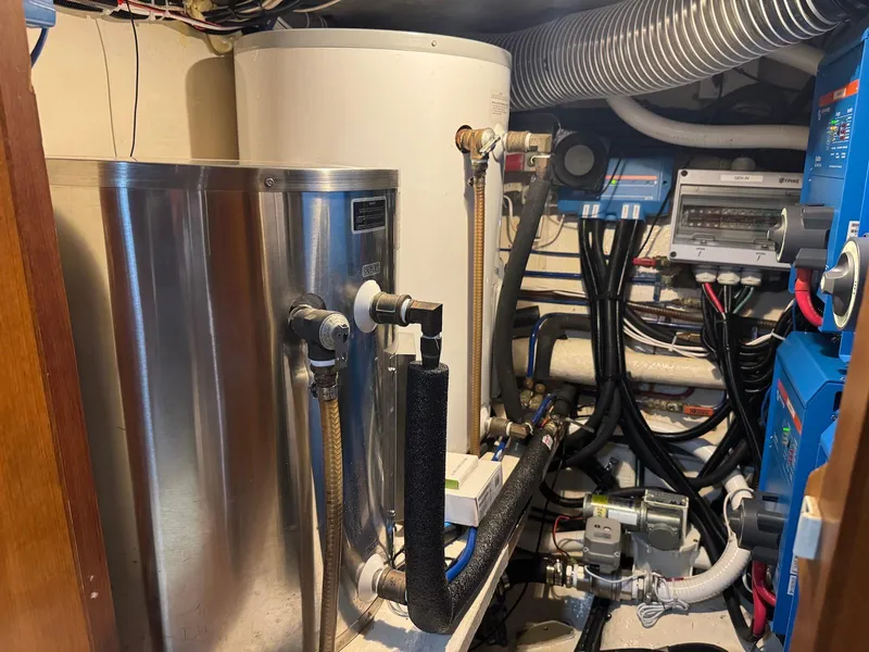 Slide: The Image of Marlow 70E 2002 - 112