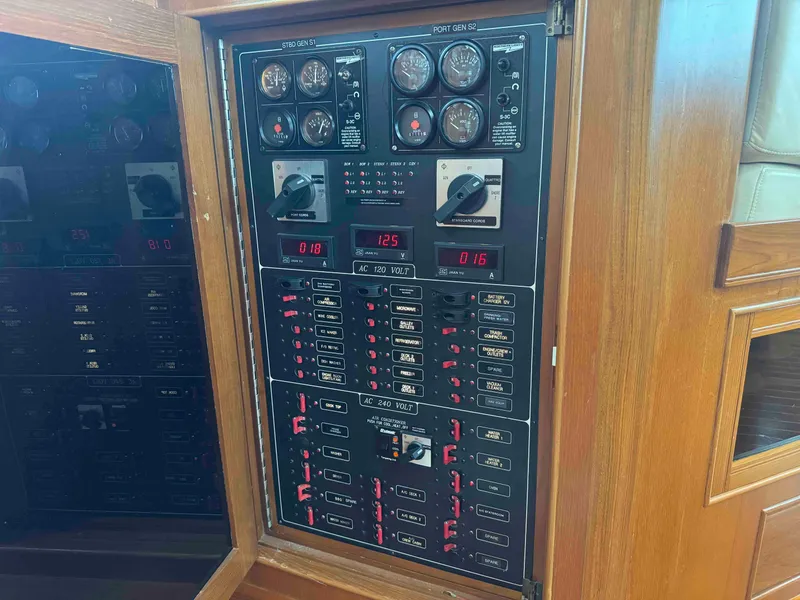 Slide: The Image of Marlow 70E 2002 - 65