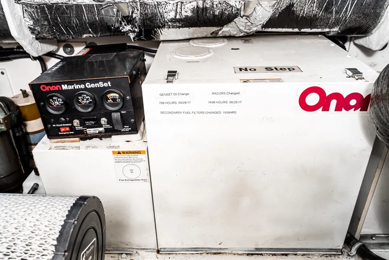 Slide: The Image of Tiara 3800 Open 2001 - 54