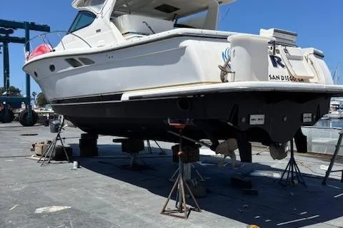 Slide: The Image of Tiara 3800 Open 2001 - 60