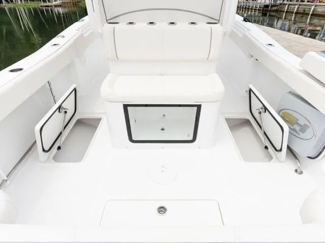 Slide: The Image of Sea Hunt Gamefish 30 Forward Seating 2026 - 13
