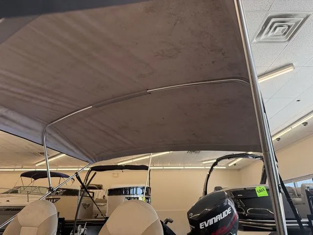 Slide: The Image of Alumacraft Navigator 165T 2006 - 17