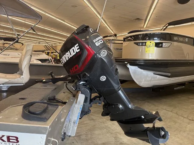 Slide: The Image of Alumacraft Navigator 165T 2006 - 4